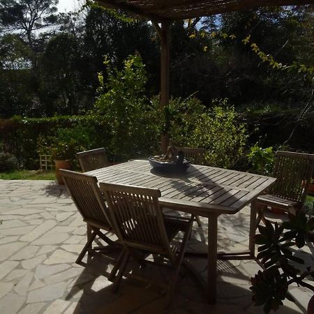 Appartement Tranquille Avec Jardin Et Piscine Fréjus Esterno foto